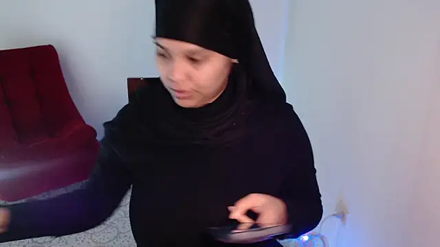 Snapshot of VenussTits97 chatting on March 4, 11:32 pm VenussTits97 online show from March 4, 11:32 pm