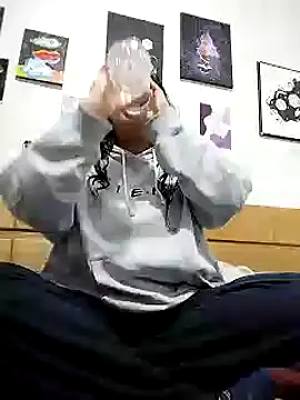 Snapshot of VenussTits97 chatting on October 12, 4:17 pm VenussTits97 online show from October 12, 4:17 pm