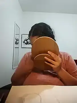 Snapshot of VenussTits97 chatting on November 17, 9:31 pm VenussTits97 online show from November 17, 9:31 pm