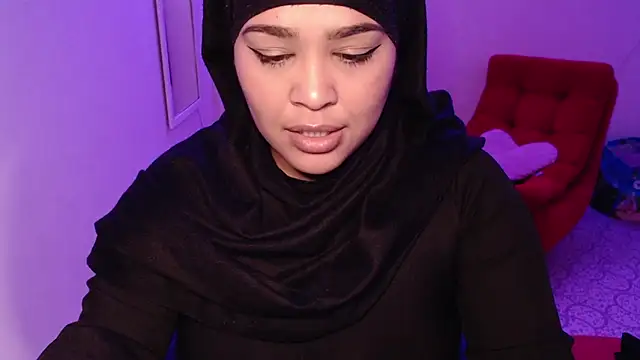 Snapshot of VenussTits97 chatting on November 21, 5:44 pm VenussTits97 online show from November 21, 5:44 pm