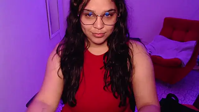 Snapshot of VenussTits97 chatting on November 28, 12:02 am VenussTits97 online show from November 28, 12:02 am