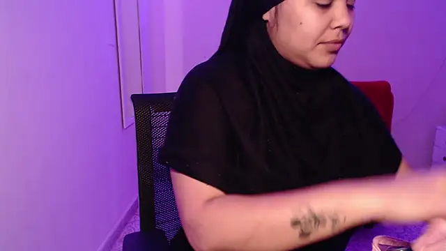 Snapshot of VenussTits97 chatting on January 18, 8:56 pm VenussTits97 online show from January 18, 8:56 pm