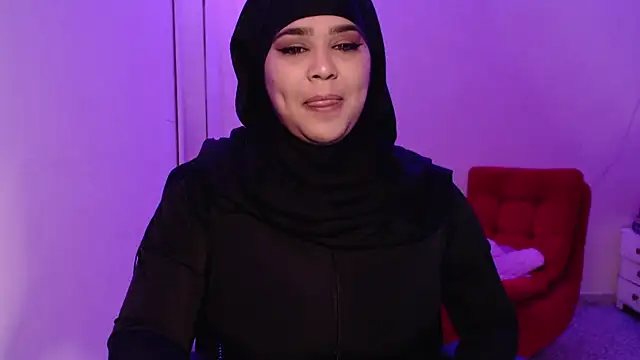 Snapshot of VenussTits97 chatting on February 19, 10:28 pm VenussTits97 online show from February 19, 10:28 pm