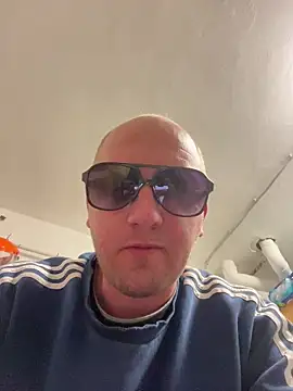 paul daniel online show from December 15, 6:45 pm