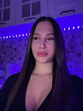 Snapshot of EricaWalls chatting on February 2, 4:43 pm EricaWalls online show from February 2, 4:43 pm