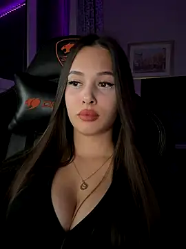 Snapshot of EricaWalls chatting on October 18, 10:43 pm EricaWalls online show from October 18, 10:43 pm