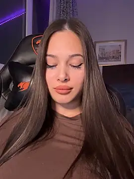 Snapshot of EricaWalls chatting on November 11, 10:54 pm EricaWalls online show from November 11, 10:54 pm