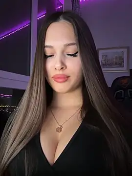 Snapshot of EricaWalls chatting on December 2, 6:14 pm EricaWalls online show from December 2, 6:14 pm