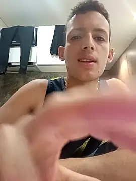 Snapshot of Duvan_Martinez23 chatting on May 10, 9:58 am Duvan Martinez23 online show from May 10, 9:58 am