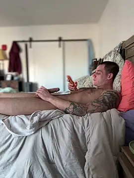 Snapshot of PeytonJohnn chatting on November 18, 5:06 pm PeytonJohnn online show from November 18, 5:06 pm