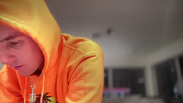 Snapshot of PeytonJohnn chatting on December 2, 10:27 pm PeytonJohnn online show from December 2, 10:27 pm