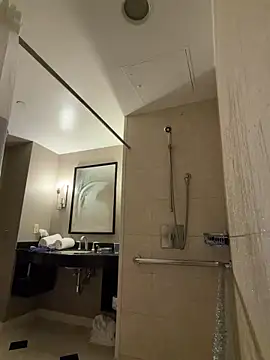 Snapshot of PeytonJohnn chatting on December 15, 1:54 am PeytonJohnn online show from December 15, 1:54 am