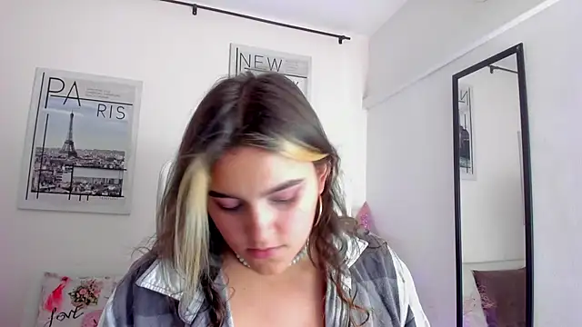 katy giil online show from February 4, 7:11 pm