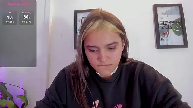 katy giil online show from February 27, 9:47 pm