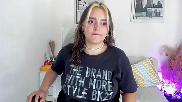 katy giil online show from March 17, 8:51 pm