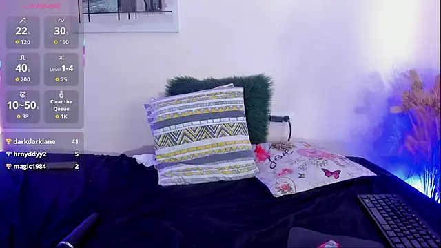 katy giil online show from October 31, 7:20 am