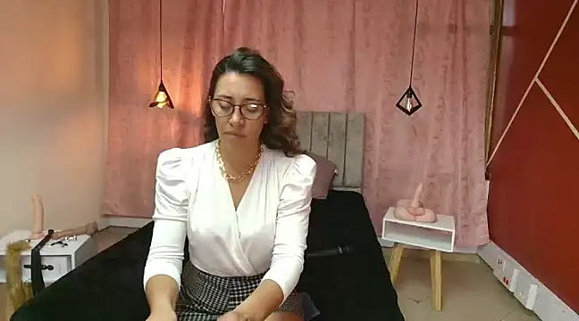 Snapshot of VioletaScott_ chatting on February 14, 12:57 pm VioletaScott online show from February 14, 12:57 pm