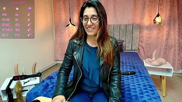 Snapshot of VioletaScott_ chatting on March 14, 12:51 pm VioletaScott online show from March 14, 12:51 pm