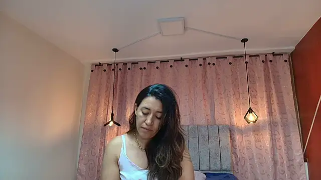 Snapshot of VioletaScott_ chatting on September 9, 4:50 pm VioletaScott online show from September 9, 4:50 pm