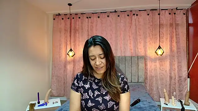 Snapshot of VioletaScott_ chatting on October 7, 1:19 pm VioletaScott online show from October 7, 1:19 pm