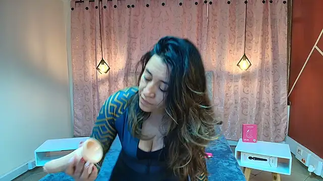 Snapshot of VioletaScott_ chatting on November 25, 1:33 pm VioletaScott online show from November 25, 1:33 pm