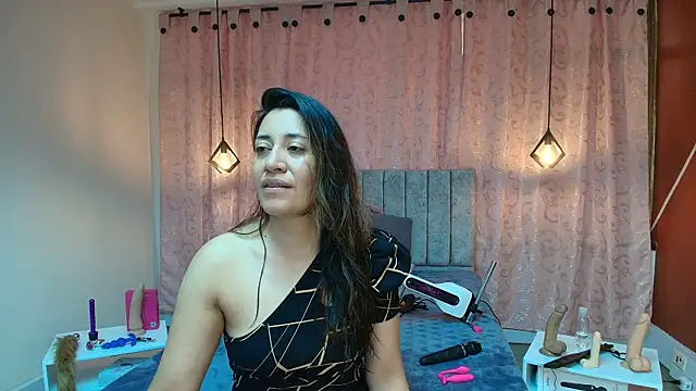 Snapshot of VioletaScott_ chatting on November 26, 1:45 pm VioletaScott online show from November 26, 1:45 pm