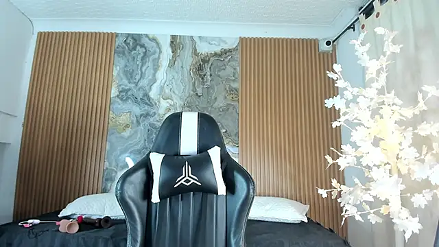 Danna topless online show from May 4, 12:01 pm