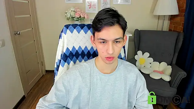 Ul Tima online show from December 7, 9:33 pm