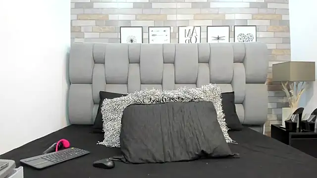 Snapshot of KariinaTaylor chatting on June 15, 6:32 pm KariinaTaylor online show from June 15, 6:32 pm