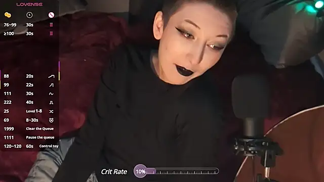 lovelylucyy online show from February 20, 3:12 am