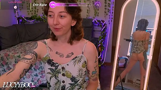 lovelylucyy online show from July 15, 12:05 am