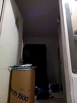 Snapshot of briyinabloom_ chatting on February 1, 2:58 am briyinabloom  online show from February 1, 2:58 am