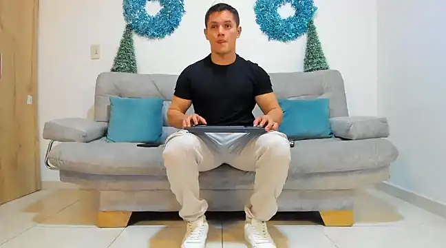 julian wallace online show from January 4, 1:21 am