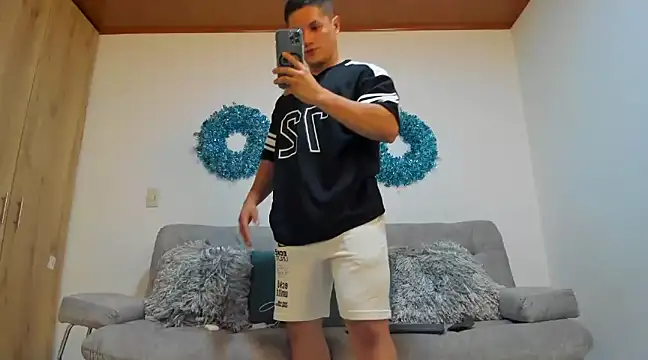 julian wallace online show from January 13, 9:42 pm