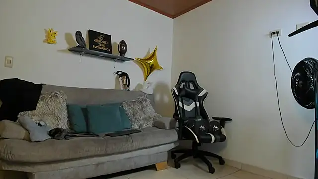 julian wallace online show from October 8, 3:31 pm