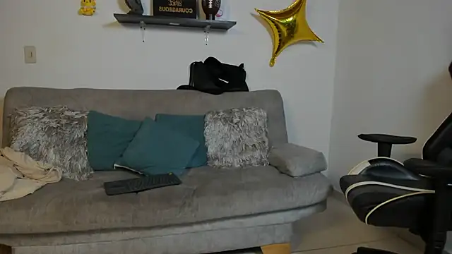 julian wallace online show from January 8, 8:44 pm