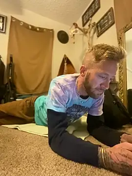 bentoverblonde online show from December 14, 2:44 pm