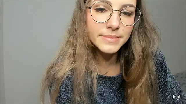 sophia euphoriaa online show from December 4, 6:55 am