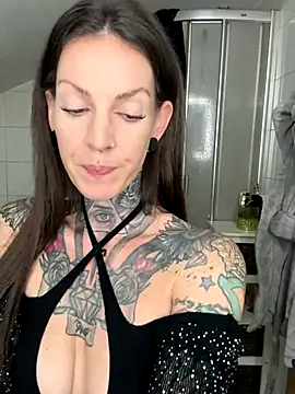 BrownieyQueen online show from November 5, 5:13 pm