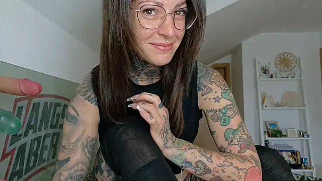 BrownieyQueen online show from May 7, 6:08 am