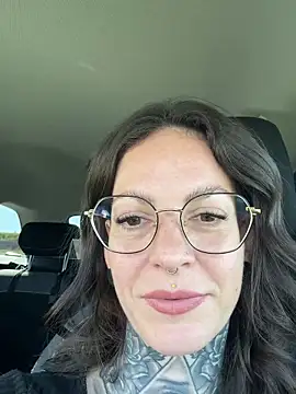 BrownieyQueen online show from May 22, 7:48 am