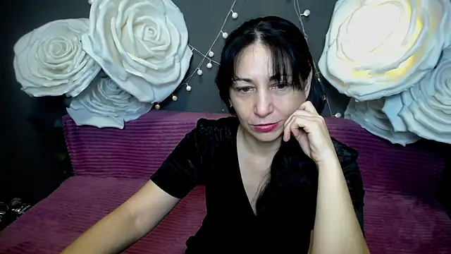 LiluGrants online show from December 4, 7:11 pm