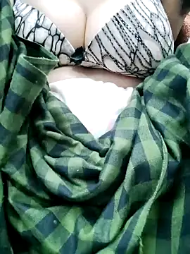 Snapshot of Shana-12 chatting on December 28, 7:11 pm Shana-12 online show from December 28, 7:11 pm