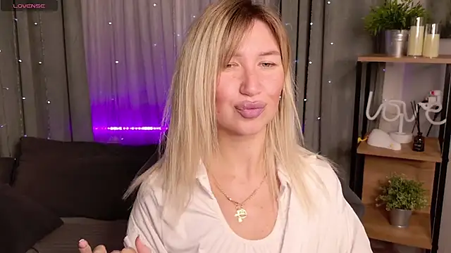 MilaBott online show from September 22, 8:11 pm