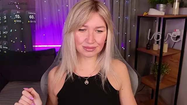 MilaBott online show from November 15, 8:05 pm