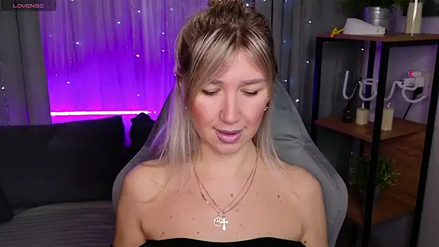 MilaBott online show from November 21, 8:18 pm