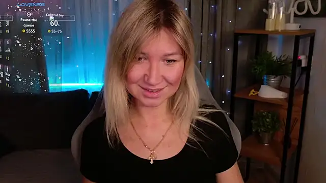 MilaBott online show from January 10, 7:04 pm