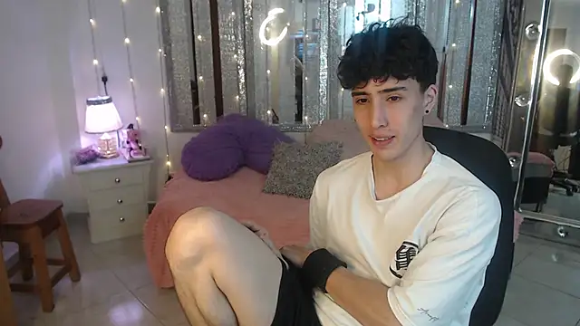 Snapshot of gojo_satoru_18 chatting on January 20, 3:28 pm gojo satoru 18 online show from January 20, 3:28 pm