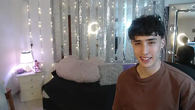 Snapshot of gojo_satoru_18 chatting on February 7, 2:37 pm gojo satoru 18 online show from February 7, 2:37 pm