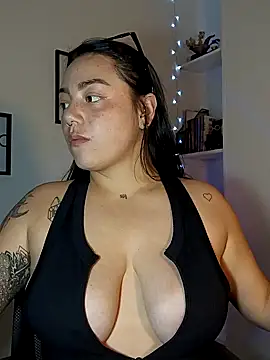 Snapshot of helena_smith chatting on February 12, 6:51 am helena smith online show from February 12, 6:51 am